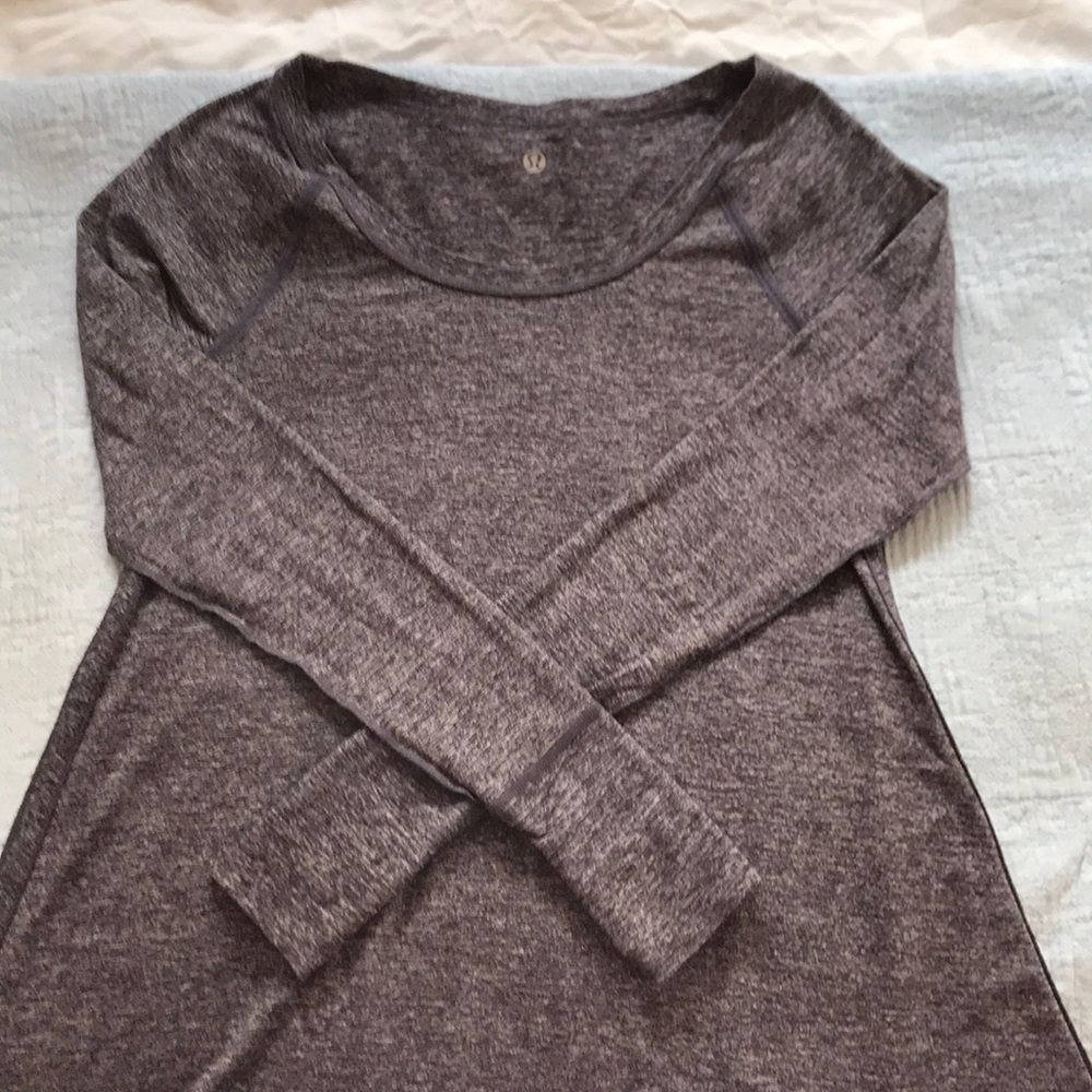 Lululemon top